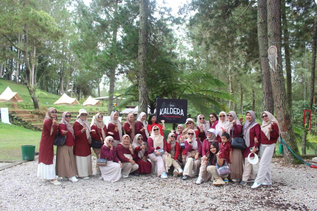 Company Outing Danau Toba Tour Danau Toba