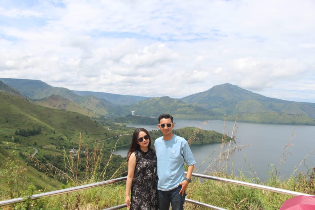 Paket Honeymoon Danau Toba